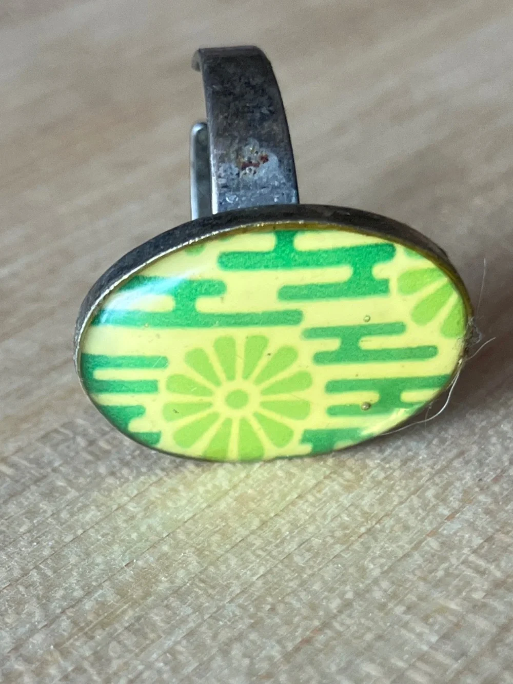 🌿 Vibrant Retro-Chic Botanical Cabochon Ring 🌿